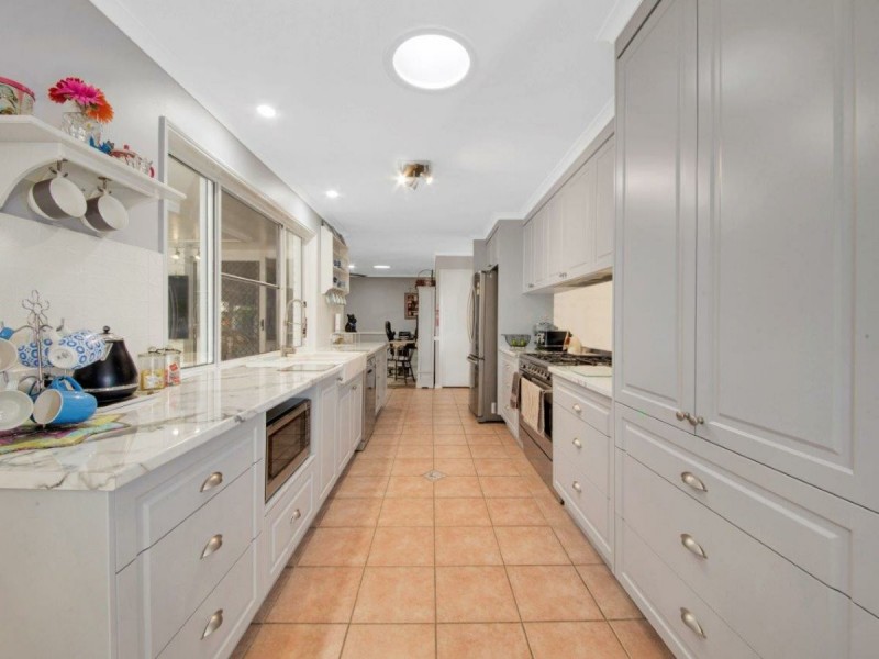 13 Geoffrey Thomas Drive, Tannum Sands QLD 4680