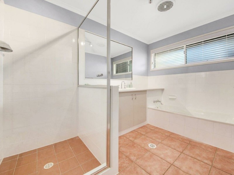 13 Geoffrey Thomas Drive, Tannum Sands QLD 4680