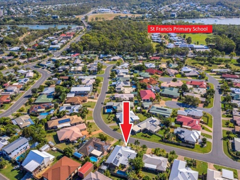 13 Geoffrey Thomas Drive, Tannum Sands QLD 4680