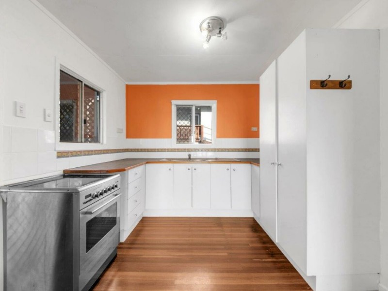 16 Marina Avenue, Boyne Island QLD 4680