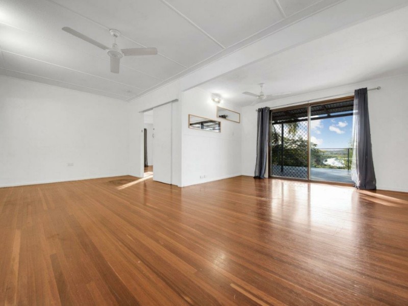 16 Marina Avenue, Boyne Island QLD 4680