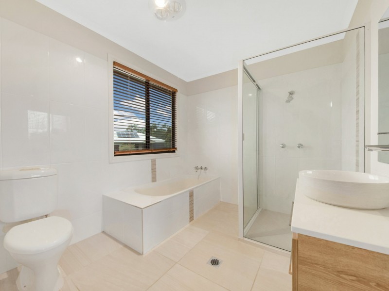 9 Lighthouse Drive, Boyne Island QLD 4680