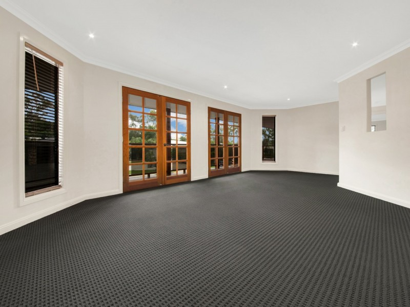 9 Lighthouse Drive, Boyne Island QLD 4680