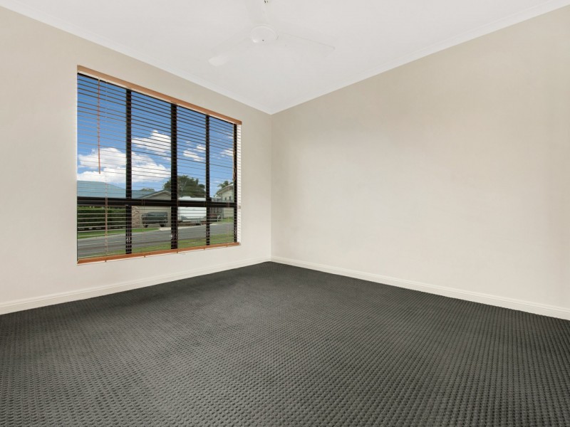 9 Lighthouse Drive, Boyne Island QLD 4680