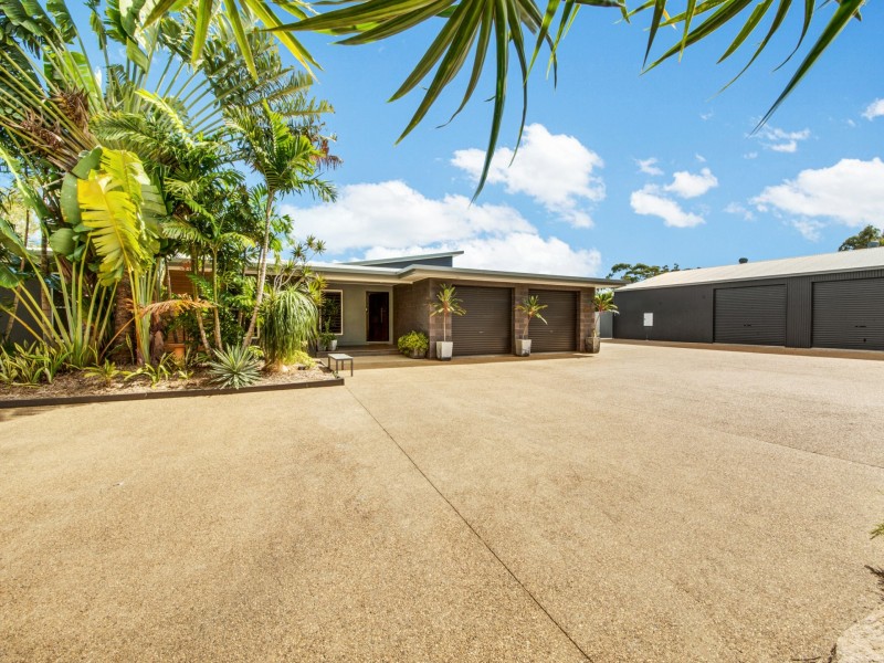 6 Tree Tops Close, O’connell QLD 4680