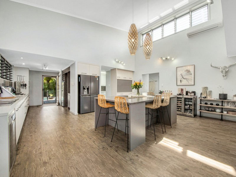 6 Tree Tops Close, O’connell QLD 4680