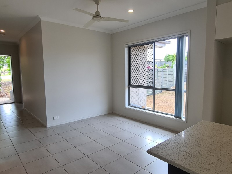 33 Lilyvale Esp., Boyne Island QLD 4680