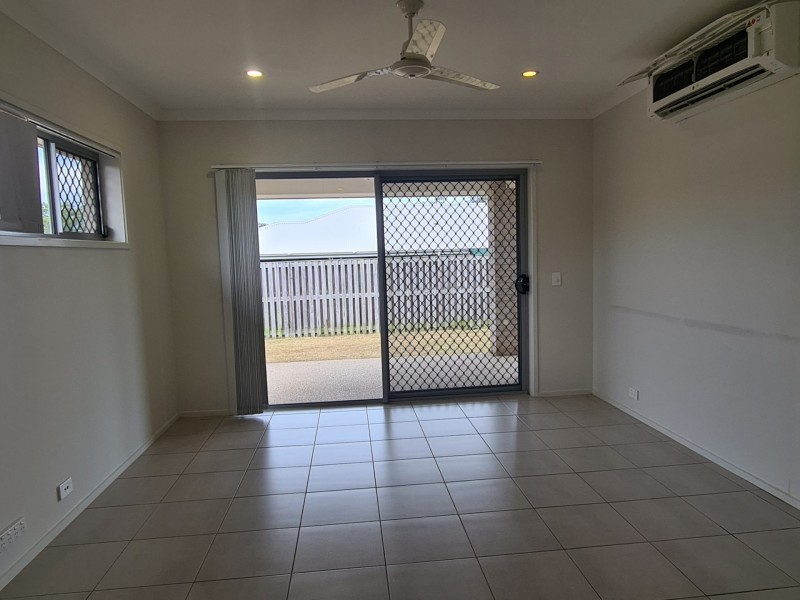 33 Lilyvale Esp., Boyne Island QLD 4680