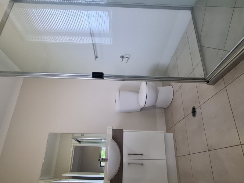 33 Lilyvale Esp., Boyne Island QLD 4680