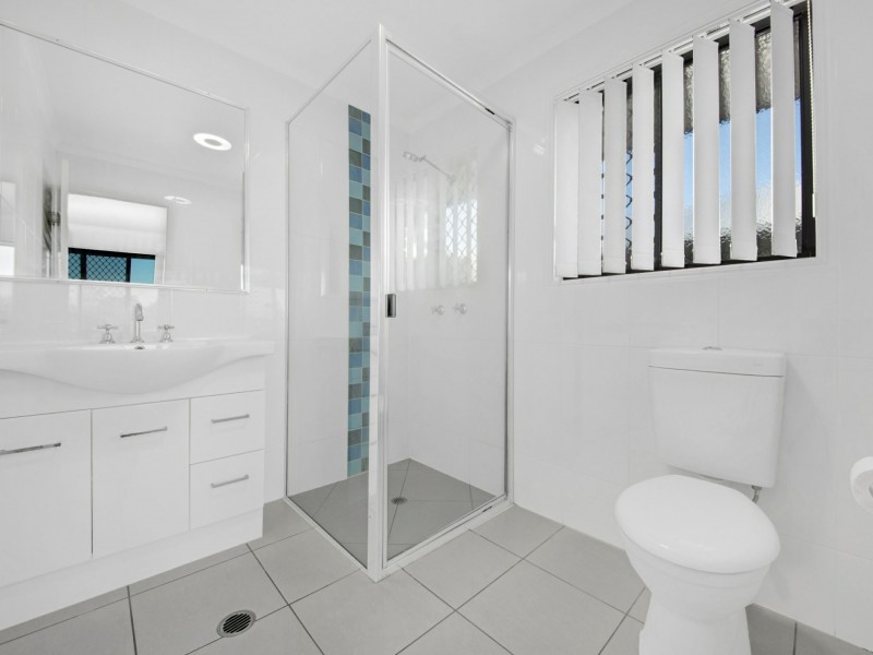 28 Surita Court, Boyne Island QLD 4680