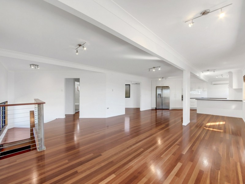 16 Alfred Street, Tannum Sands QLD 4680