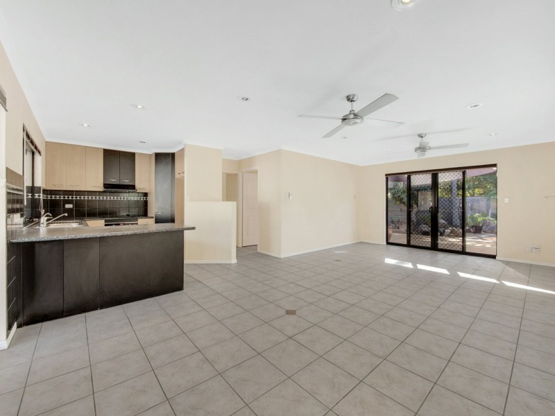 8 Creswell Court, Tannum Sands QLD 4680