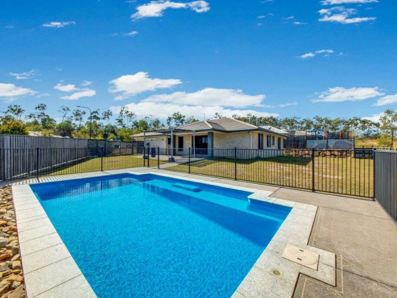 14 Brush Tail Court, Boyne Island QLD 4680