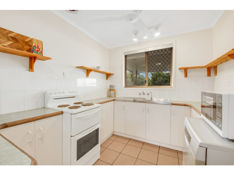 9 Amaroo Street, Boyne Island QLD 4680