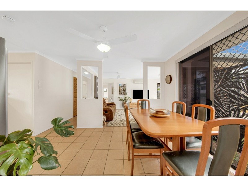 9 Amaroo Street, Boyne Island QLD 4680