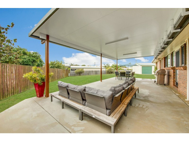9 Amaroo Street, Boyne Island QLD 4680