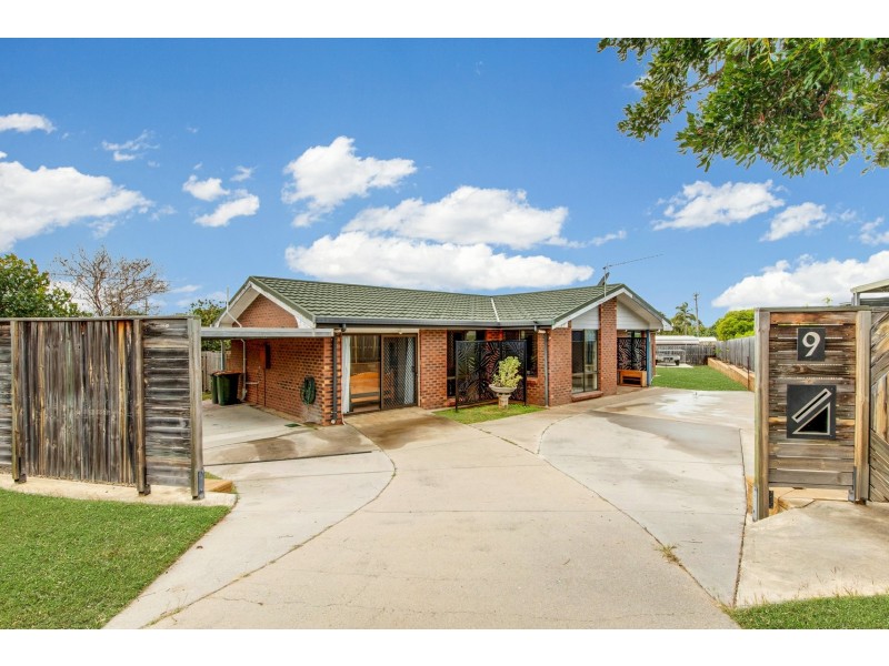 9 Amaroo Street, Boyne Island QLD 4680