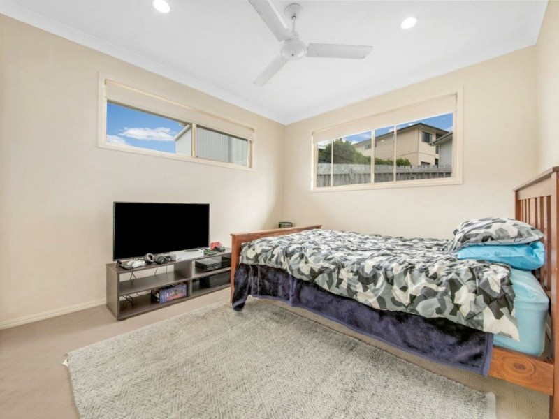 6B Jenny Lind, Boyne Island QLD 4680