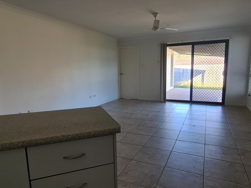 5 Moondarra Crt, Clinton QLD 4680