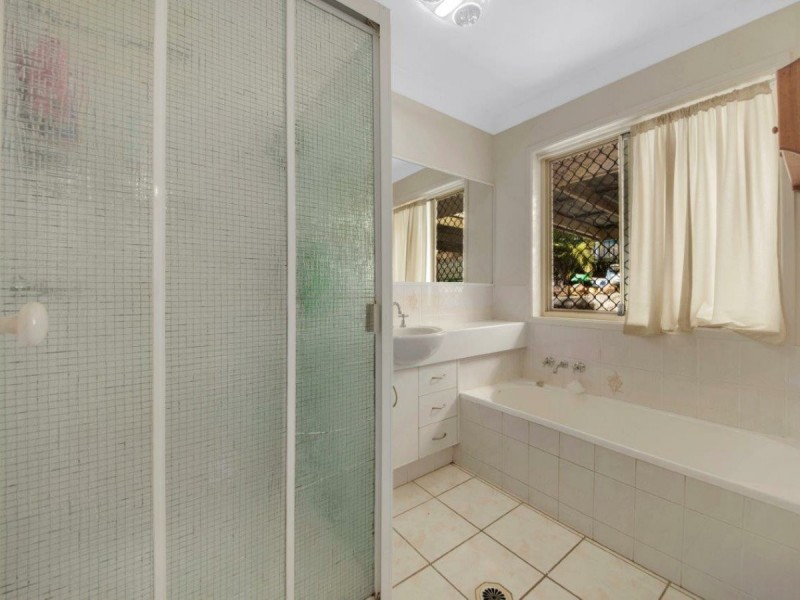 23 Lomandra Street, Boyne Island QLD 4680