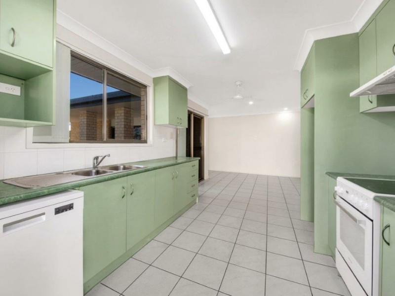 18 Langdon Street, Tannum Sands QLD 4680