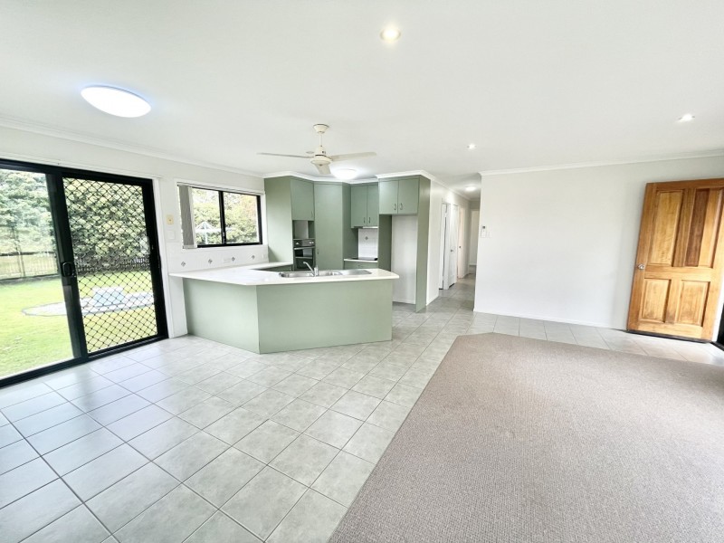 15a Martin Street, Bororen QLD 4678