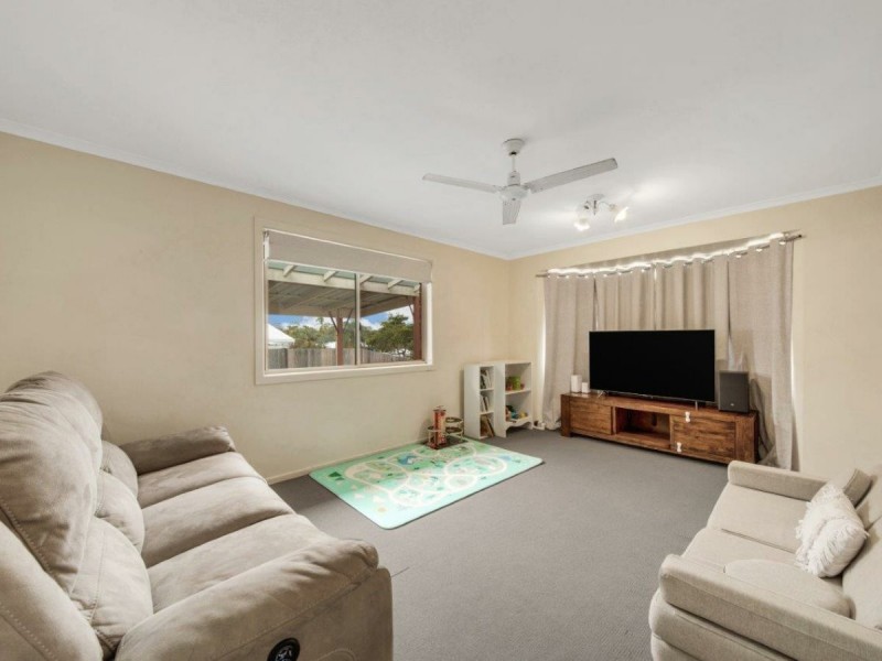 9 Polmaise Street, Boyne Island QLD 4680