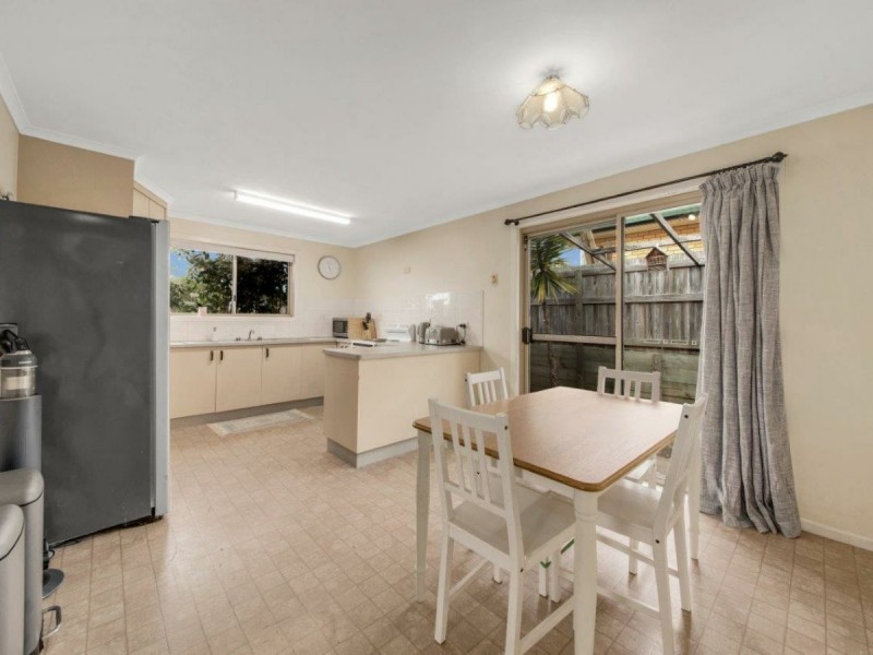 9 Polmaise Street, Boyne Island QLD 4680