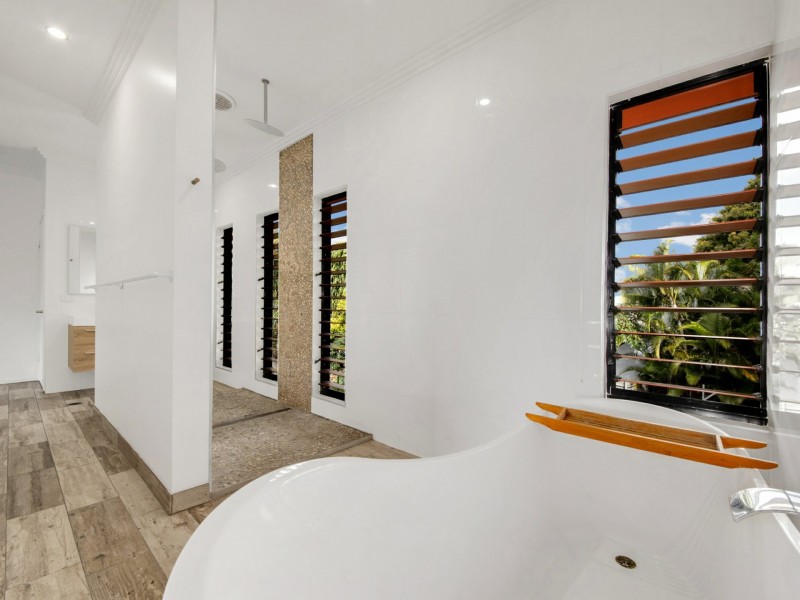 13 Groper Street, Tannum Sands QLD 4680