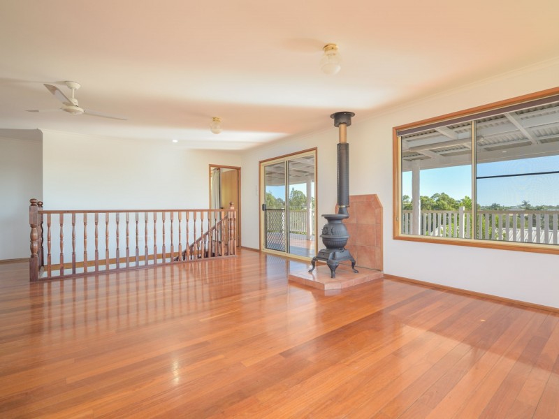 10 Chauvel Court, Boyne Island QLD 4680