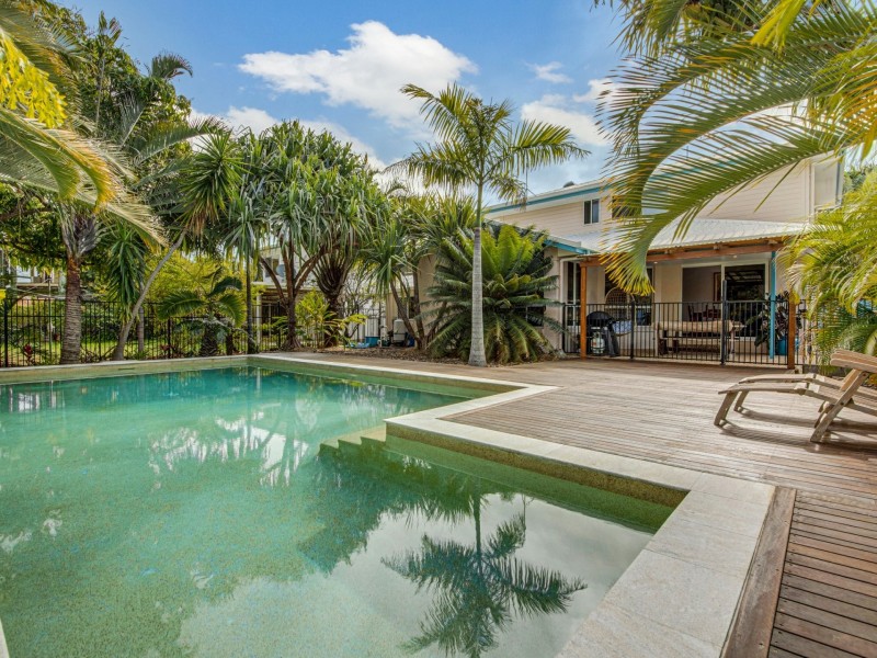 15 The Oaks Road, Tannum Sands QLD 4680
