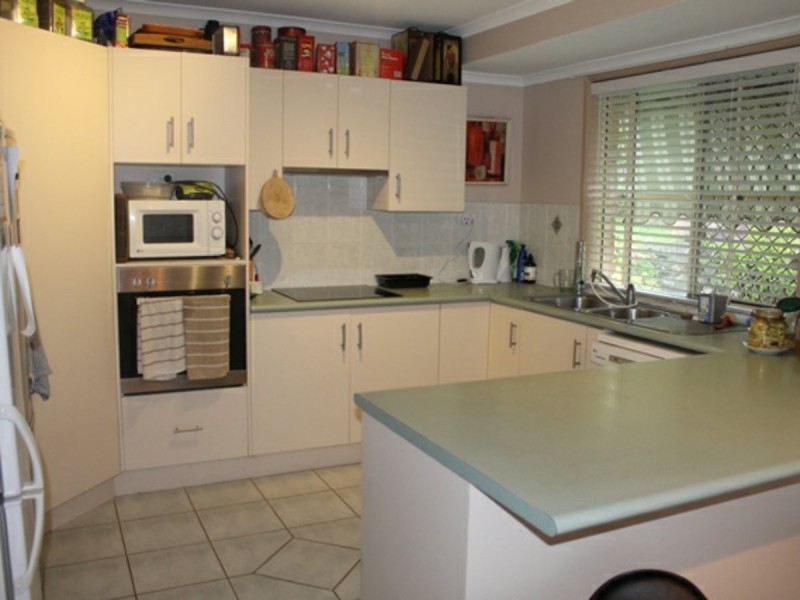 8 Cambridge Close, Tannum Sands QLD 4680