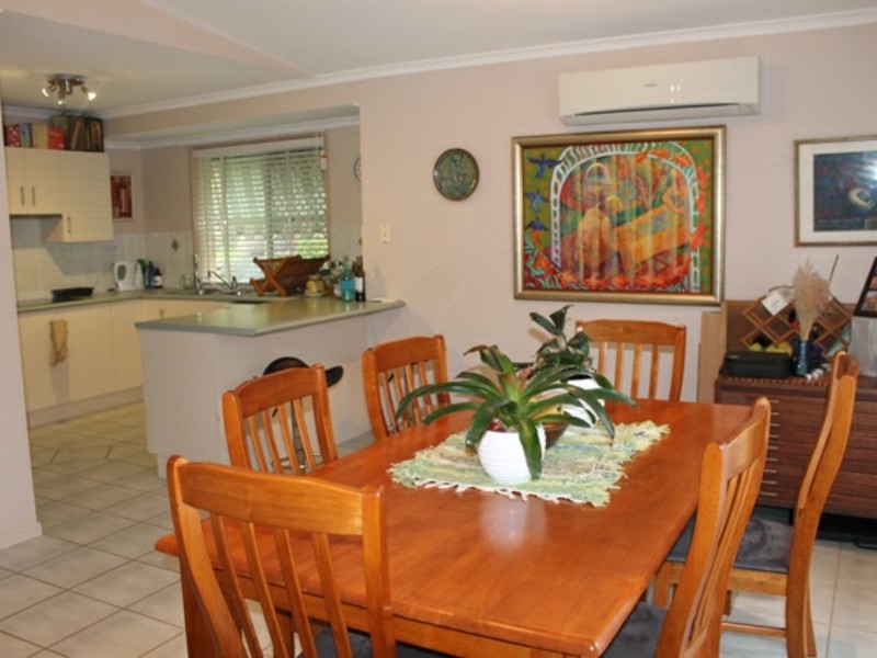 8 Cambridge Close, Tannum Sands QLD 4680