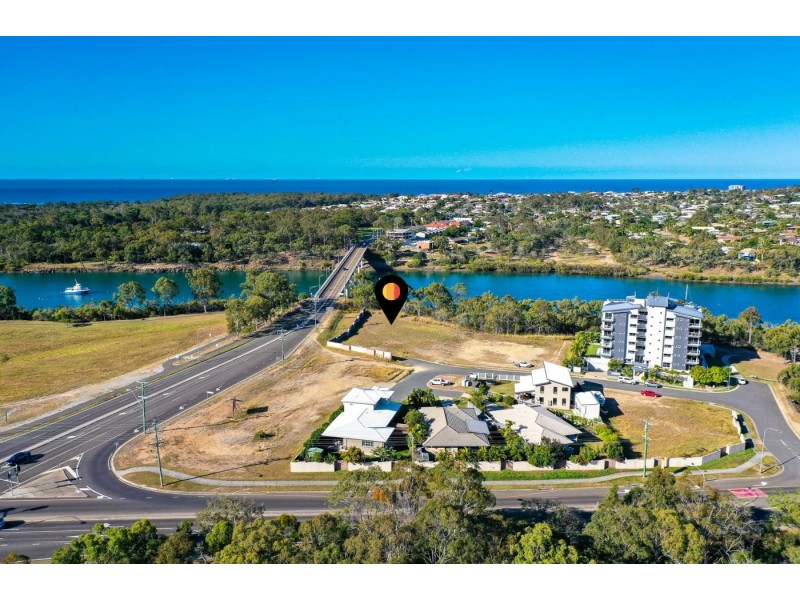6 The Promenade, Boyne Island QLD 4680
