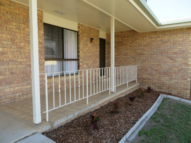 16 Pleasant Avenue, Tannum Sands QLD 4680