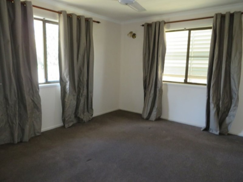 16 Pleasant Avenue, Tannum Sands QLD 4680