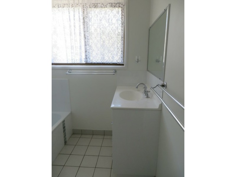 16 Pleasant Avenue, Tannum Sands QLD 4680