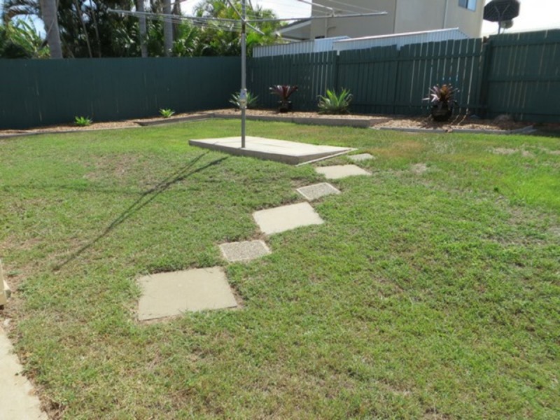 16 Pleasant Avenue, Tannum Sands QLD 4680