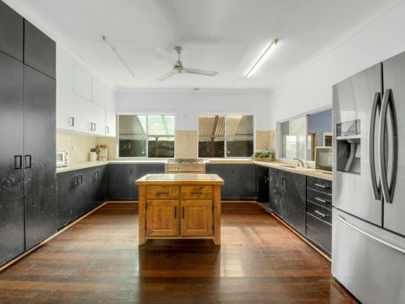 15 Awoonga Dam Road, Benaraby QLD 4680