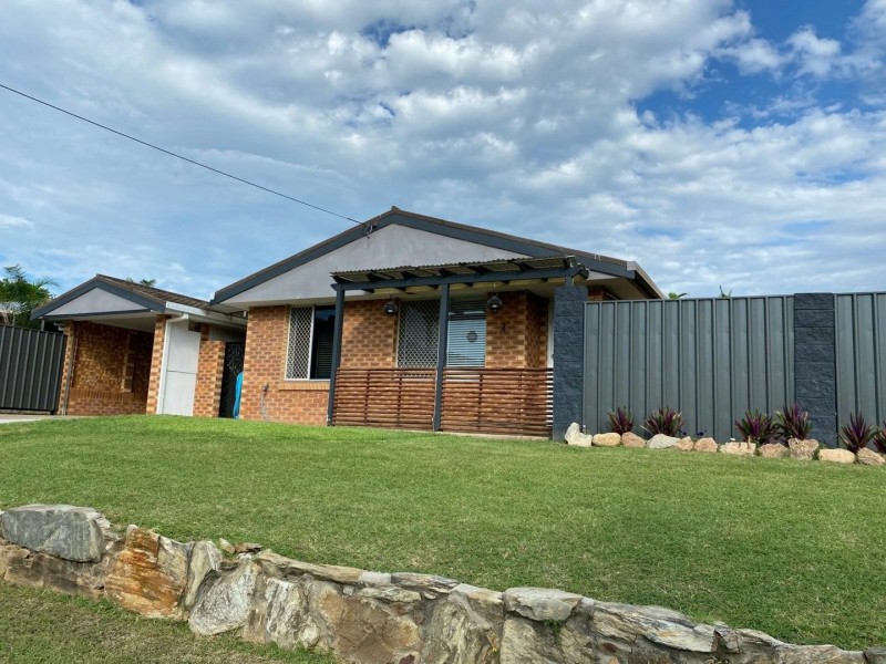 14 Edward Street, Boyne Island QLD 4680