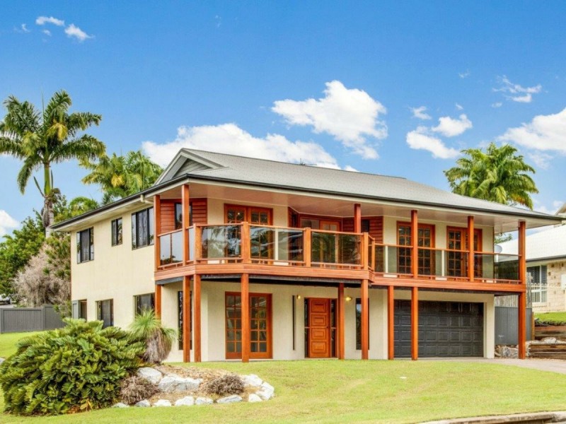 9 Lighthouse Dr, Boyne Island QLD 4680