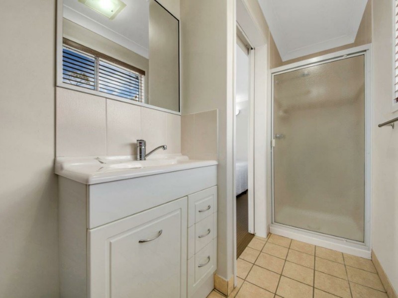 10 School Street, Tannum Sands QLD 4680