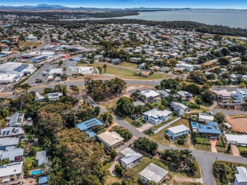 10 School Street, Tannum Sands QLD 4680