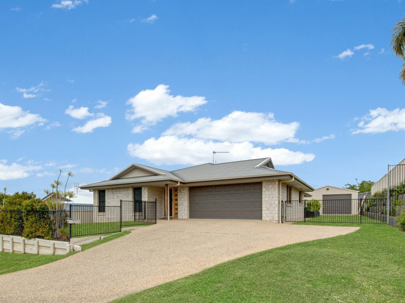 19 Valley Way, Boyne Island QLD 4680