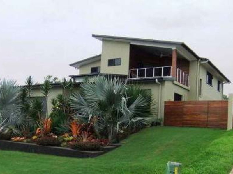 54 Golf View Drive, Boyne Island QLD 4680