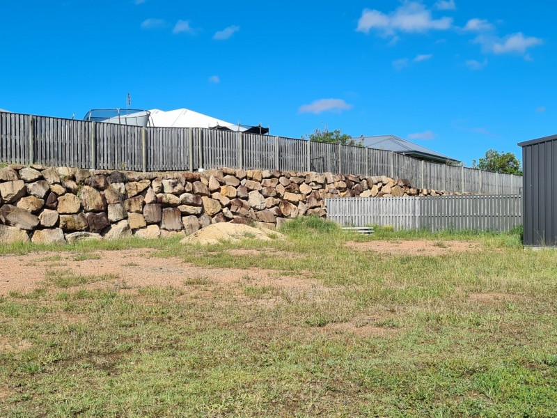 10 Buchanen Street, Boyne Island QLD 4680