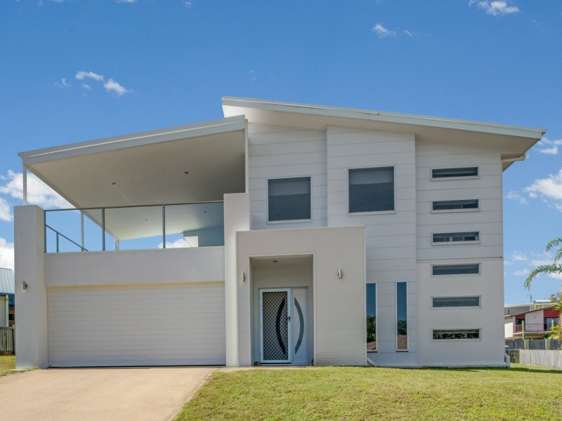 25 Lighthouse Drive, Boyne Island QLD 4680