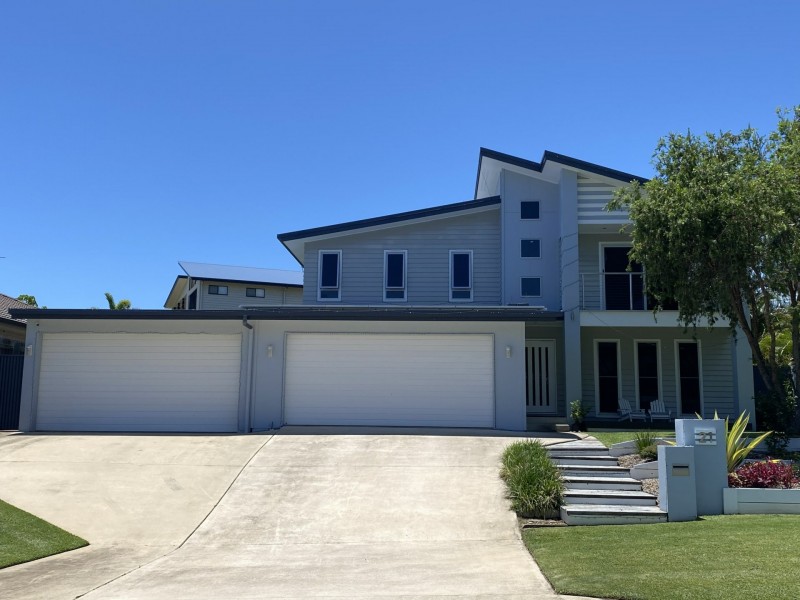 21 Lighthouse Drive, Boyne Island QLD 4680