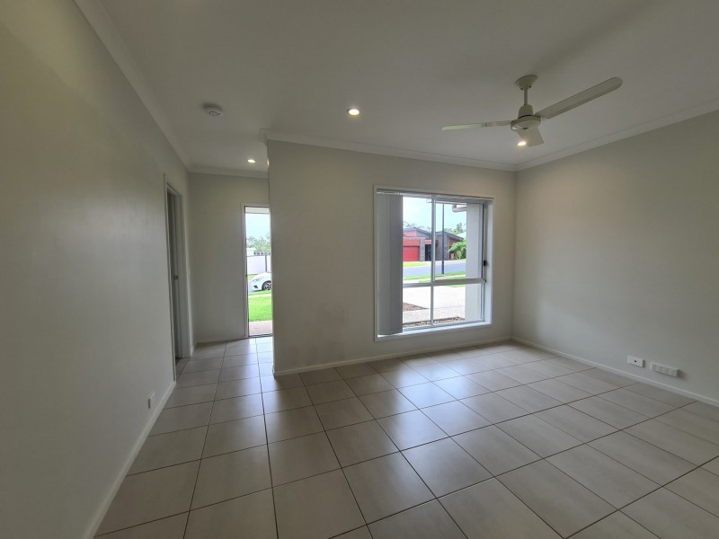 8 Corimba Parade, Boyne Island QLD 4680
