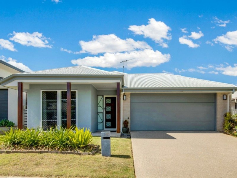 27 Marloo Drive, Tannum Sands QLD 4680